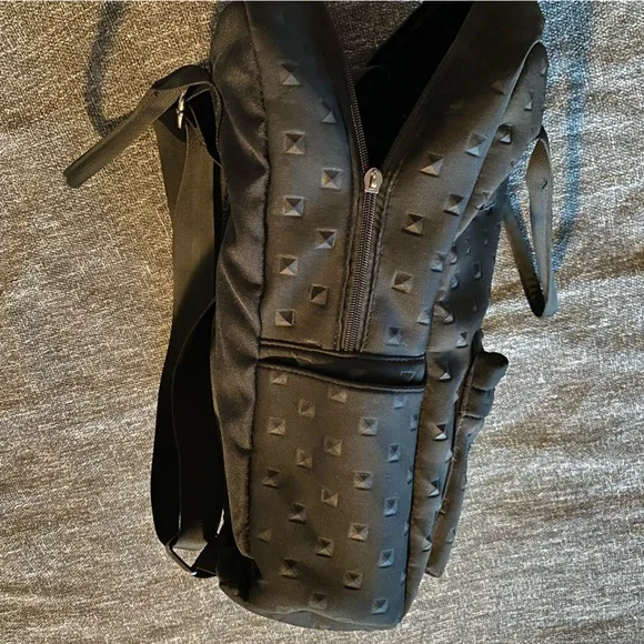 Black Patterned Men's Backpack - Picture 8 of 9